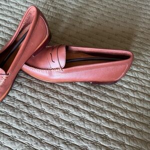 Women's 10 Bass Weejun Loafers NEW